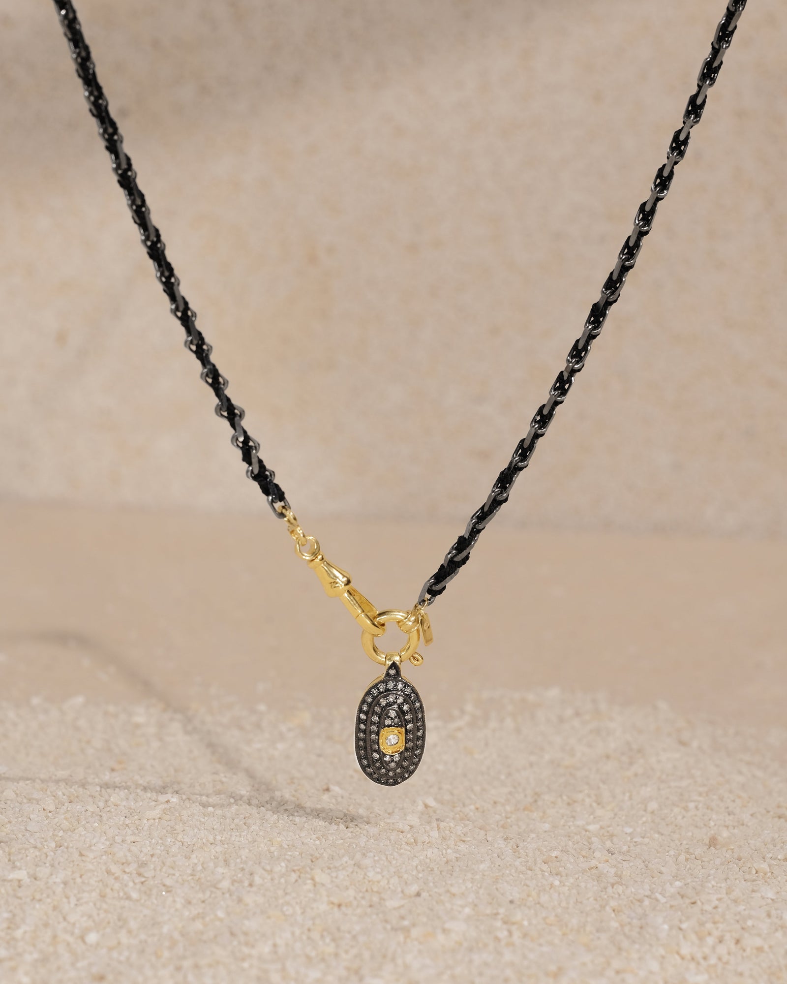 N° 951 NECKLACE | GOLD BLACK – Marie Laure Chamorel